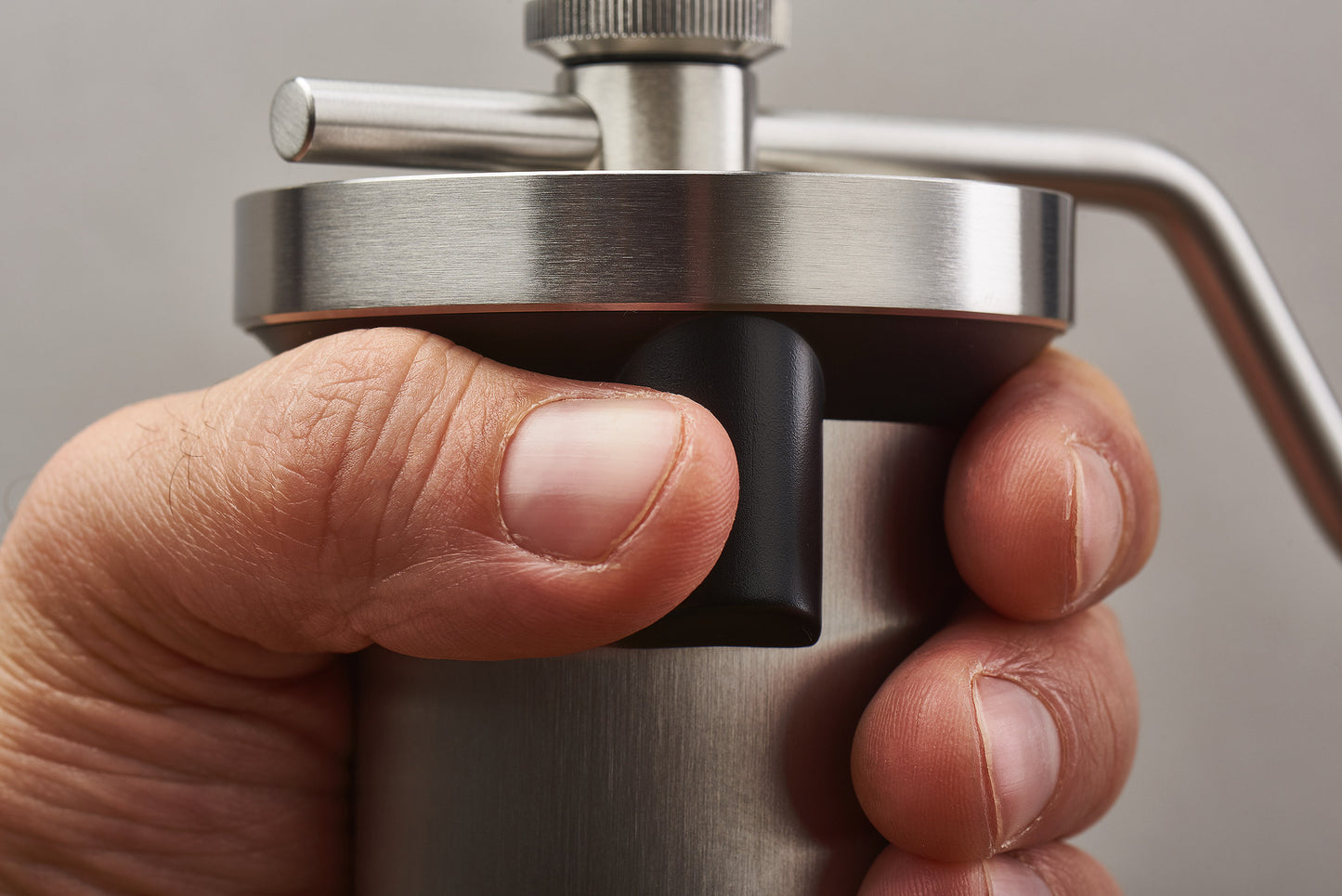 Kinu | M47 Classic 2024 Manual Grinder with Travel Case
